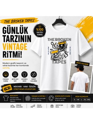 Tişört Kodu Broken Tapes Grafik Baskılı Unisex Tişört – Beyaz Regular Fit Streetwear