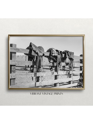 Ninastore Klasik Batı Tarzı Eyer Fotoğrafı: Kovboy Kız Duvar Sanatı (Baskı)