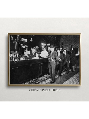 Ninastore Eski Tarz Bar Fotoğrafı: Siyah Beyaz Bar Sanatı (Baskı)