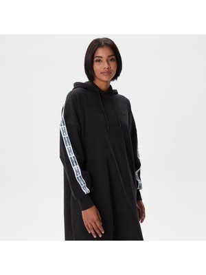 Lacoste Kadın Loose Fit Truvakar Kollu Kapüşonlu Baskılı Siyah Elbise