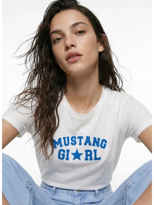 Mustang Ekru Kadın Relaxed Baskılı T-Shirt M6SL-TST1238