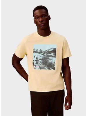 Calvin Klein Jeans Sarı Bisiklet Yaka Erkek Standart Fit Baskılı T-Shirt LV04RE812G2EZ Ss 20S 5AM Ck Floral
