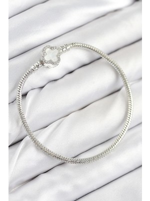 Zenvia Mey Ithalat® Pirinç Charm Zirkon Taşlı Yonca Model Gümüş Renk Kadın Bileklik