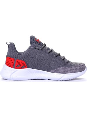 Hummel Alpha Erkek Koşu Ayakkabısı Hafif ve Esnek Tasarım ile Nefes Alabilir Yapı Sunar