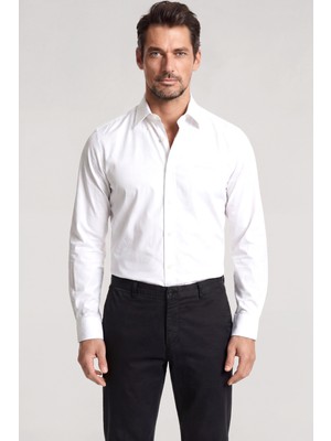 Paul & Shark Erkek Slim Fit Logo Işleme Detaylı Pamuklu Uzun Kollu Beyaz Gömlek 26413800-010