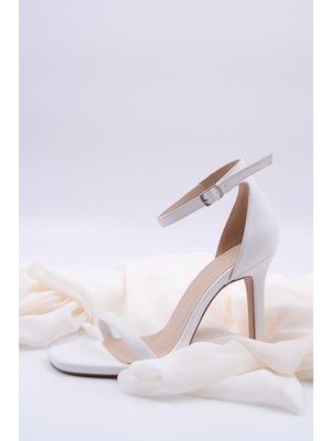 Sister In Love Shoes Jasmin Tek Bantlı Yüksek Topuk Beyaz Kadın Ayakkabı