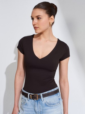 Dilvin 32840 V Yaka Basic T-Shirt-Koyu Kahve