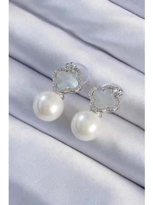 Twin Store Pirinç Gümüş Renk Zirkon Taşlı Minimal Çiçek Tasarımlı Kadın Küpe