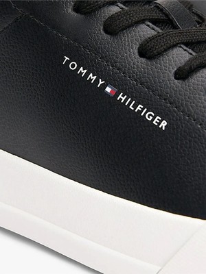 Erkekler İçin Tommy Hilfiger Th Court Lth Detaıl Ess Siyah Düz Tabanlı Ayakkabı Şık Tasarım