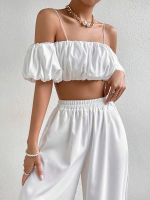 Afri Kadın Beyaz Off Shoulder Crop Bluz – Askılı, Lastikli, Kısa Kollu Yazlık Şık Üst