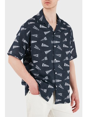 Emporio Armani Pamuklu Logo Desenli Relaxed Fit Kısa Kollu Gömlek Erkek Gömlek EM001084 AF22078 FB465
