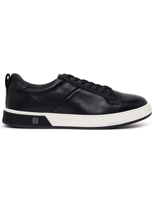 Derimod Erkek Siyah Bağcıklı Kalın Tabanlı Deri Sneaker 26SFD700218
