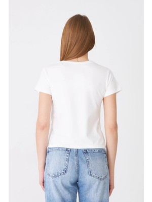 Sortie Collection Kadın Ceylan Baskılı Bisiklet Yaka Fitted Basic Tshirt Ekru
