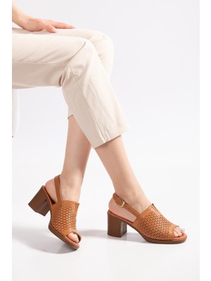 Suins Shoes Suins Heila Model Hakiki Deri Işlemeli Sandalet