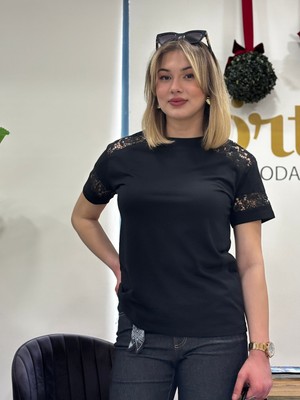 Dörtelle Kadın Dantel Detaylı Bisiklet Yaka T-Shirt