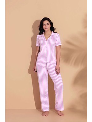 Kiss Me Pembe Çizgili Pamuk Karışımlı Yumuşak Kumaş Önden Düğmeli Gömlek Yaka Pijama Takımı