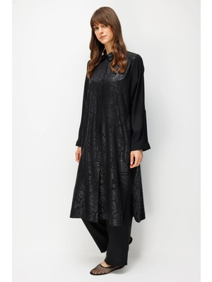 Micca Floral Özel Desen Soft Kumaş ve Yan Bant Detaylı Ipekçe Garni Zamansız Maxi Tunik-Siyah