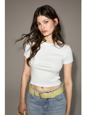 Ethiquet Zolen Kadın Yumuşak ve Esnek Kumaşlı Organik Pamuklu Kısa Kollu Crop Beyaz T-Shirt