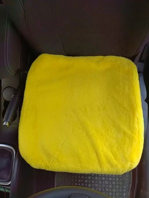 Nemere İthalat Yumuşak Tüylü Peluş Serme Oto Koltuk Koruyucu Minder Ön Tekli Sarı Nemere Ithalat
