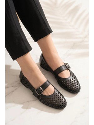 Stilbagshoes Lilla Hakiki Deri Toka ve Lazer Baskı Detaylı Delikli Kadın Babet Siyah
