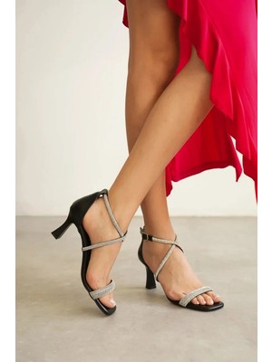 modaiconu Siyah Kadın Topuklu Sandalet TR12MY03A