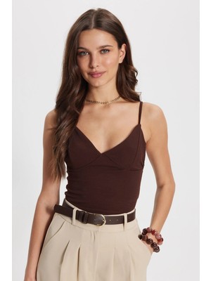 Tudors Kadın Slim Fit Dar Kesim V Yaka Askılı Kahverengi Bluz