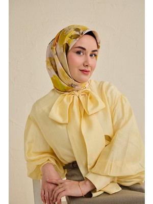 Silk Home Twill Ipek Eşarp Çiçek Desen Kırık Beyaz 90X90