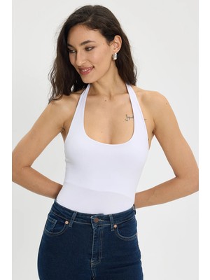 Tudors Kadın Slim Fit Pamuklu Boyundan Geçmeli Sırt Detaylı Likralı Beyaz Bluz 