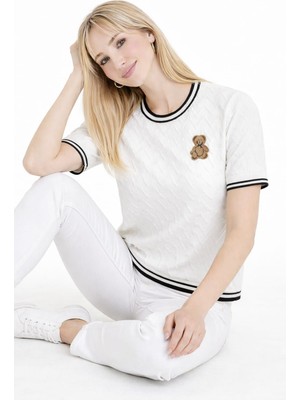 Kadın Kendinden Desen Ayıcık Nakışlı T-Shirt