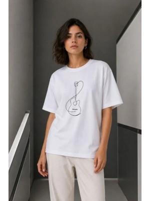 Efnaz Style Minimal Gitar Baskılı Tişört T-Shirt Yazlık Kısa Kol Bisiklet Yaka T-Shirt  - Beyaz