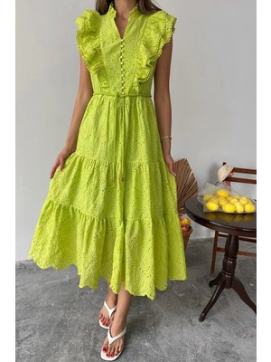 Caddebostan Moda Fırfırlı Düğmeli Brode Nakışlı Kuşaklı Bohem Maxi Boy Elbise