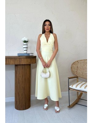 Caddebostan Moda Atlas Kumaş Göğüs Kuplu Halter Yaka Maxi Boy Abiye Elbise