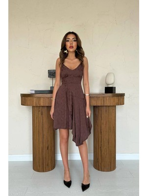 Caddebostan Moda Jakarlı Asimetrik Kesim Ince Askılı Mini Davet Elbisesi