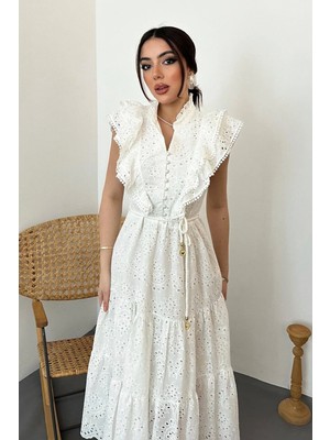 Caddebostan Moda Fırfırlı Düğmeli Brode Nakışlı Kuşaklı Bohem Maxi Boy Elbise