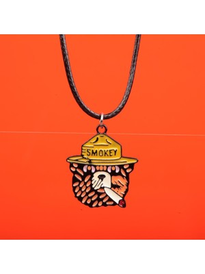 Munels Mineli Smokey Bear Deri Ipli Kolye
