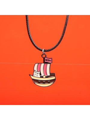 Munels Mineli Korsan Kedi Temalı Deri Ipli Kolye
