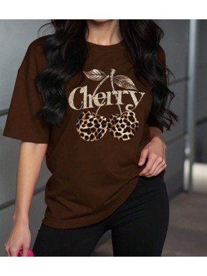 Nigrum Pardus Nıgrum Pardus Leopar Desenli Cheryy Baskılı %100 Pamuk Yeni Sezon Büyük Beden Kadın T-Shirt