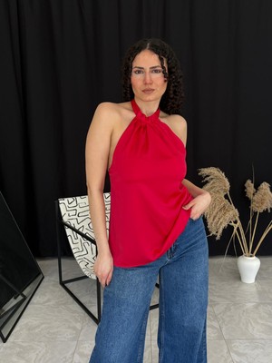 Halter Yaka Sırt Dekolteli Saten Bluz