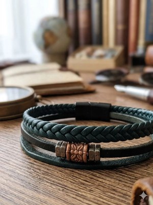 Lia Charm Erkek Üç Katlı Örgülü Metal ve Deri Detaylı Mıknatıslı Bileklik