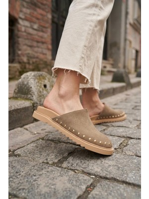 Fox Shoes Y918132902 Vizon Süet Önü Kapalı Sabo Terlik