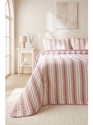 Ocean Home Textile Pamuklu Kapitoneli Bordo Renk Çizgi Desen Çift Kişilik Yatak Örtüsü Seti 1 Adet 250 x 230 / 2 Adet 50 x 70 cm