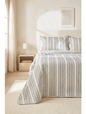 Ocean Home Textile Pamuklu Kapitoneli Antrasit Renk Çizgi Desen Çift Kişilik Yatak Örtüsü Seti 1 Adet 250 x 230 / 2 Adet 50 x 70 cm