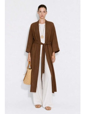 Kahverengi Mizalle Keten Dokulu Kuşak Detaylı Uzun Kahve Kimono