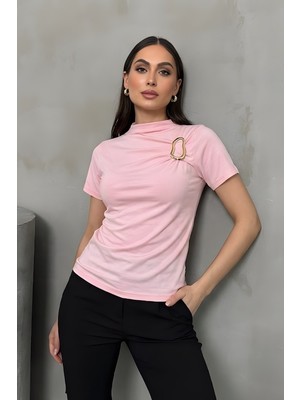 Spirituel Kadın T-Shirt Kısa Kollu Gold Toka Detaylı Büzgülü Yarım Balıkçı Yaka Sandy Likralı Şık Bluz