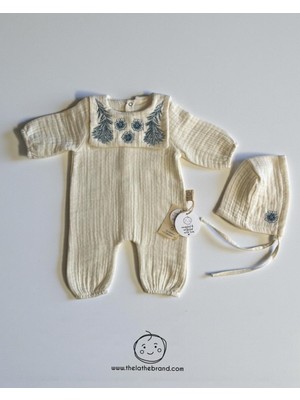 Thela Kids Morris Desen Nakışlı Müslin Yenidoğan Set ( Tulum & Bonet Şapka )