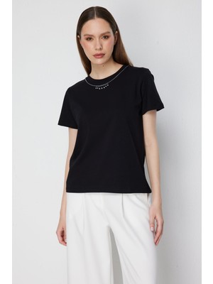 On Kadın Yakası Taşlı Pamuklu T-Shirt 71345 Siyah