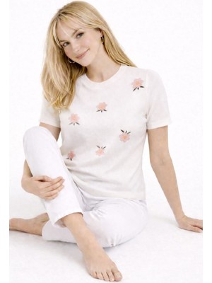 Zerelle Collection Kadın Çiçek Nakış Detaylı T-Shirt