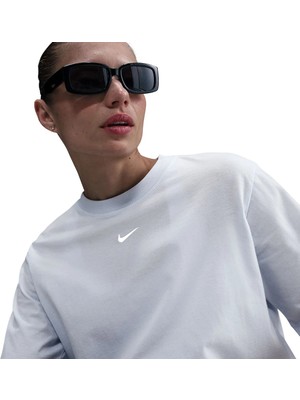 Nike Tee Essential Swoosh Nakışlı Oversize Kalıp Kadın Mavi Tişört