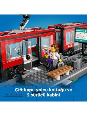 Daisy Home City Şehir Merkezi Tramvay Istasyonu 60423-7 Yaş ve Üzeri Kız ve Erkek Çocuklar Için 6 Minifigür ve 1 Yardımcı Köpek Figürü Içeren Araç Yapım Seti, Doğum Günü Hediyesi Fikri (811 Parça)