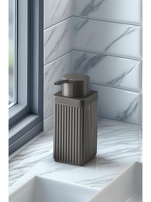 Teknocan Serisi Gri Banyo Seti, 5 Parça Akrilik Kare 5 Litre Çöp Kovası, Sabunluk, Fırçalık Takımı 3462 Gri
